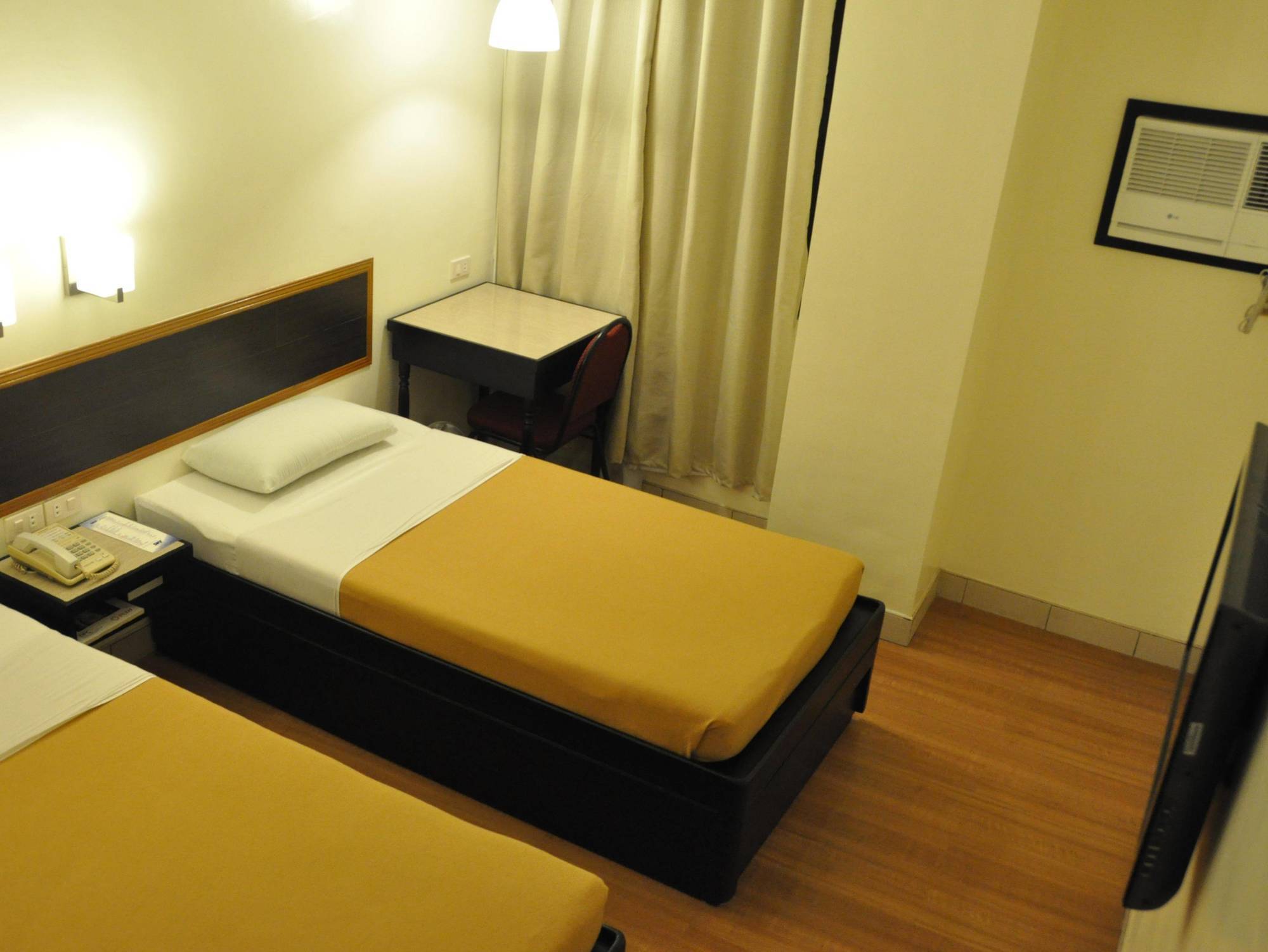 Iloilo Midtown Hotel Exterior foto